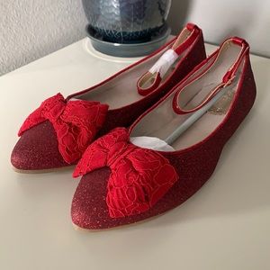Joyfolie Penny flat in scarlet sz 4 new